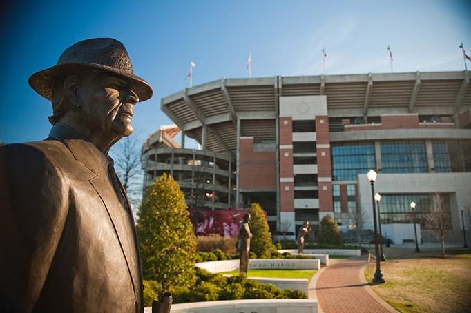 The bronze statue of Paul Bryant on the walk of champions